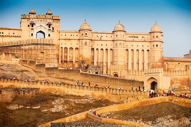 Read more about the article Forts of Rajasthan: Exploring the Majestic Architecture and Interior Design of India’s Historic Strongholds